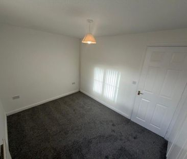 2 bedroom semi-detached house to rent - Photo 4
