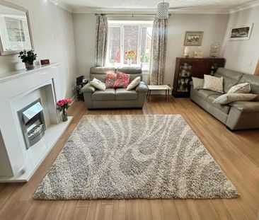 4 bedroom detached house to rent - Photo 1