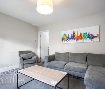 2 bedroom semi-detached house to rent - Photo 1