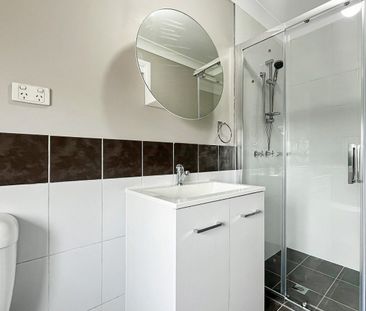 Spacious Family Home in a Quiet Cul-de-Sac - Photo 3