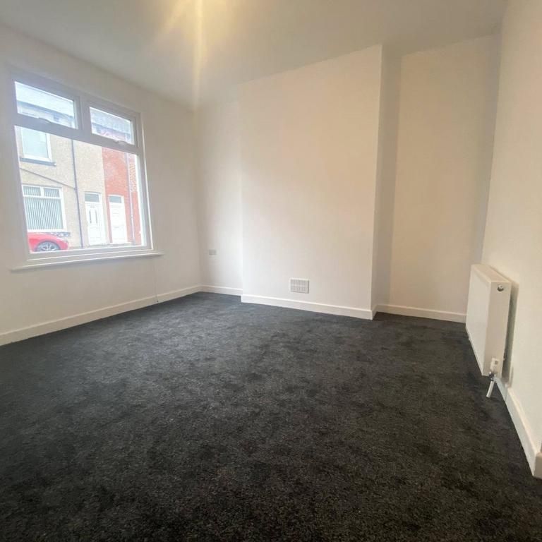 2 bedroom terraced house to rent - Photo 1