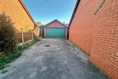 Millhams Drive, BOURNEMOUTH - Photo 2