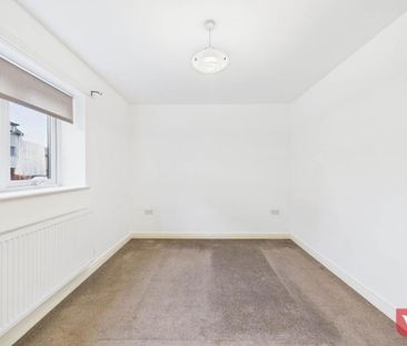 2 bedroom semi-detached house to rent - Photo 3