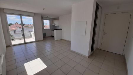 location Appartement T2 DE 43.29m² À REZE - Photo 3