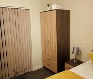 Room in a Shared House, Waterworks Road, B16 - Photo 1