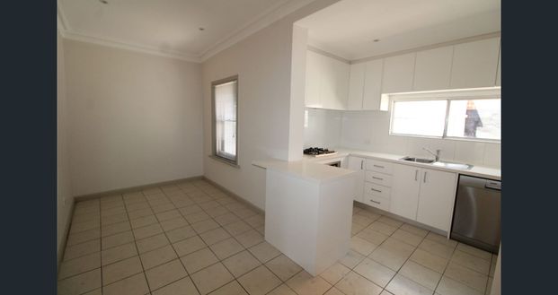 10 Hodgson Terrace, Richmond VIC 3121 - House For Rent | Domain - Photo 1