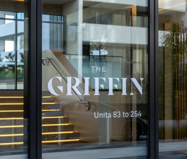 Luxury Living At The Griffin - Photo 2