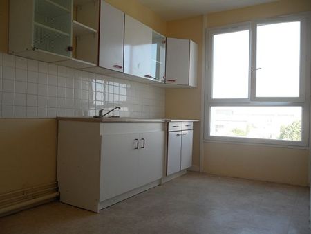 Location Appartement 3 pièces 64m² BOURGES 18000 - Photo 3
