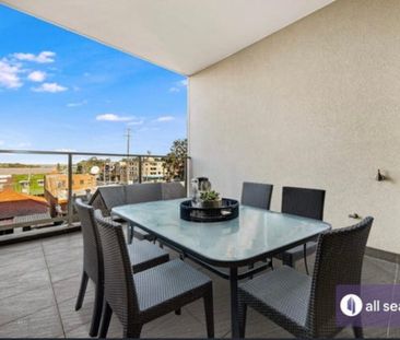 South Hurstville - Photo 2