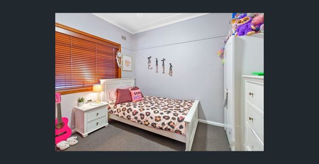 FAMILY HOME + RETREAT! - Photo 1