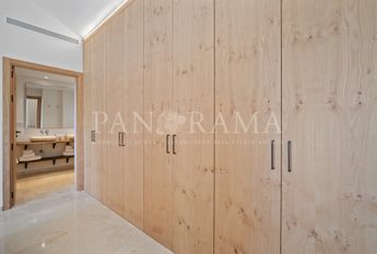 Stunning modern family villa in the prestigious heart of Las Brisas