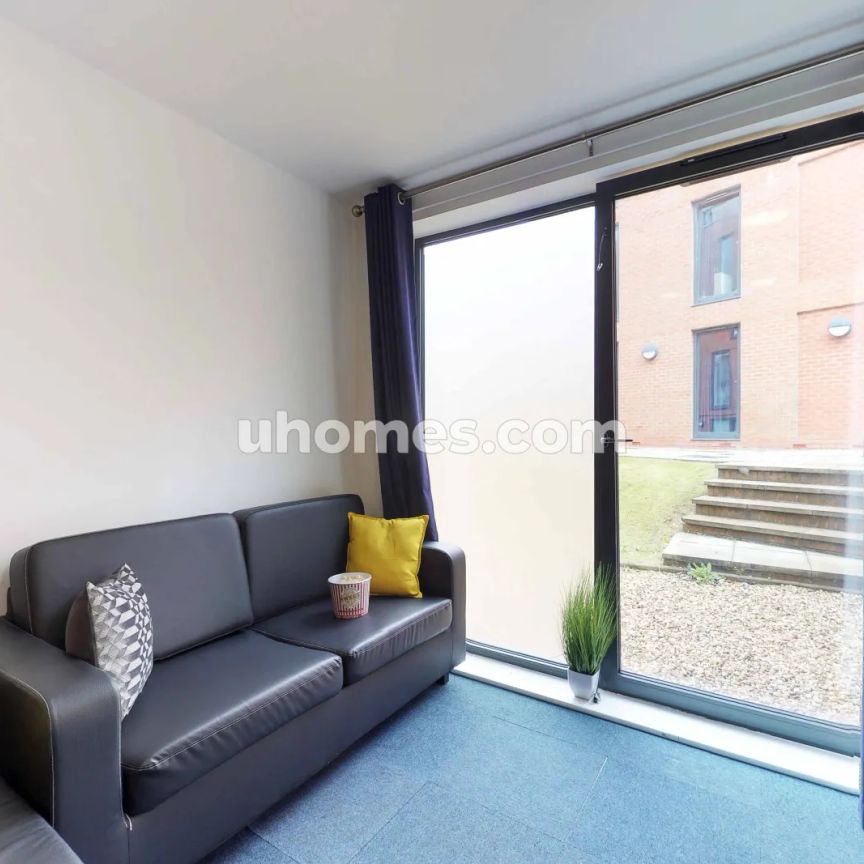 Premium En-Suite - Photo 1