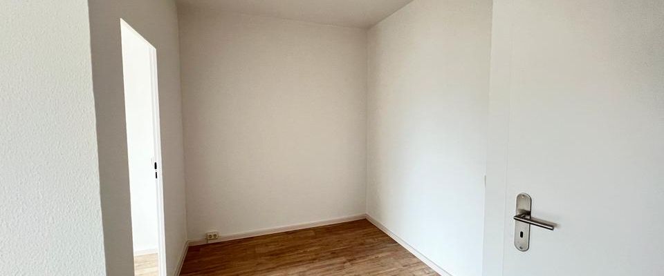 GEMÜTLICH WOHNEN: 3 Zimmer, Balkon & EBK - Foto 1