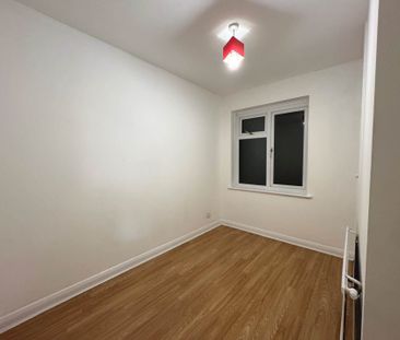Guide Price £2,350 pcm - Available Now - Part Furnished - Photo 4