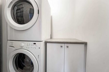 For Lease - 370 Square One Dr Drive Unit# 19, Mississauga, Ontario - Photo 4