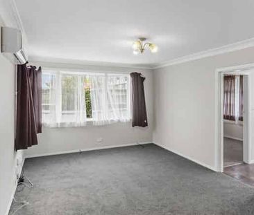 Family friendly home in the heart of Manurewa! - Photo 1