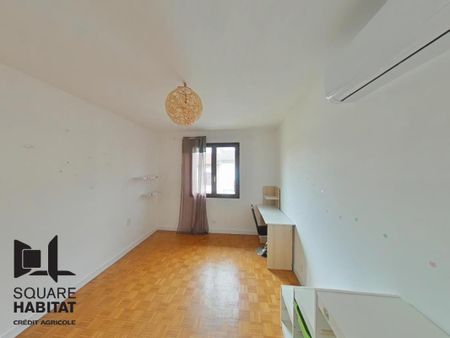 Location Maison 5 pièces 126m² LE VIGEANT 86150 - Photo 2