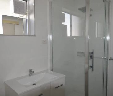 “Tidy one bedroom!” - Photo 4