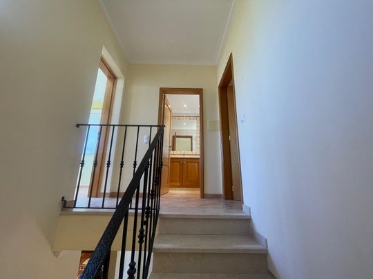 Excellent 2 bedroom duplex flat, in a singular condominium with swimming pool in Almancil. - Photo 1