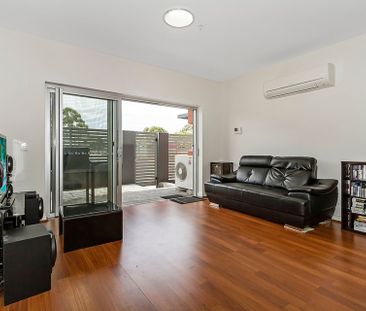 Two Bedroom Apartment - Photo 3