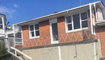 In heart of Mt Albert - In Zoned for MAGS and Gladstone Schools - Photo 3