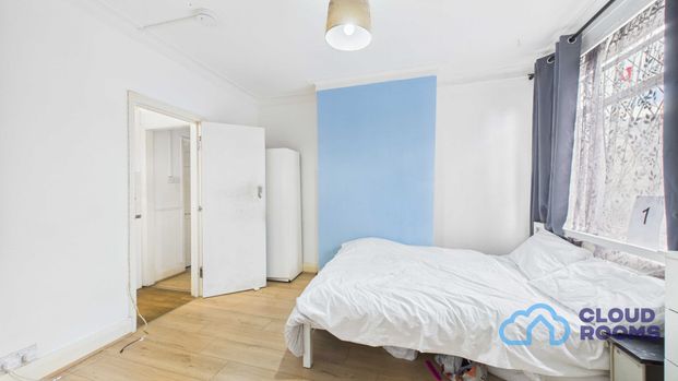 RM1 Regal Court | Enfield | London | N18 2XU - Photo 1