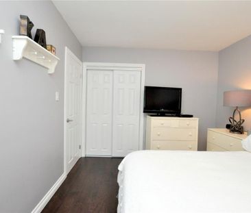 Spacious 3 Bedroom Apartment in Hamilton!! - Photo 3