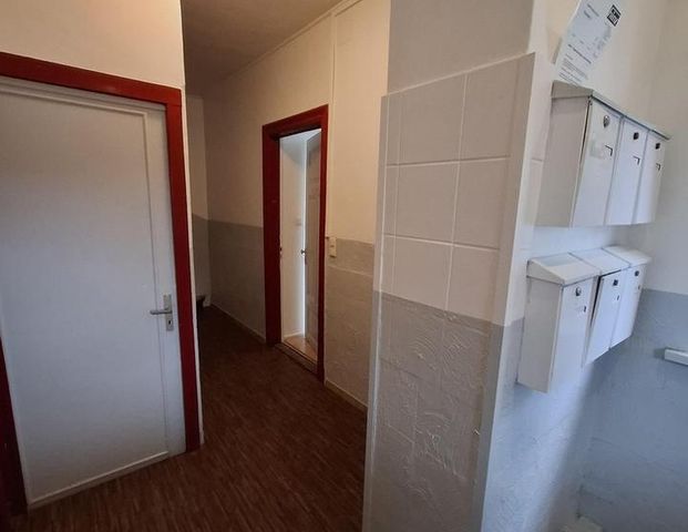 Zentral gelegen, Neu: Renoviert,Böden,Fenster & Einbauküche,inkl.KFZ Stellplatz,Wärmegedämmt - Foto 1