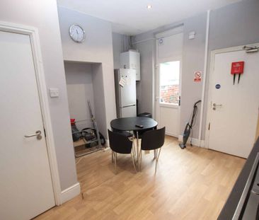 Coniston Street - Photo 4