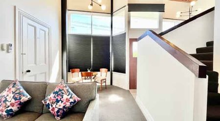 Beautiful Self Contained Studio - Photo 5