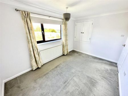 2 bedroom semi-detached house to rent - Photo 4