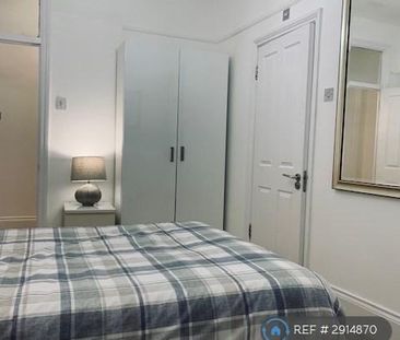 3 bedroom flat to rent - Photo 3