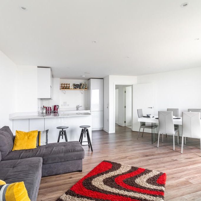 3 Bed Flat, Pinnacle Apartments, CR0 - Photo 1