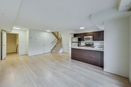 For Lease - 19 Hays Boulevard Unit# 4, Oakville, Ontario - Photo 3