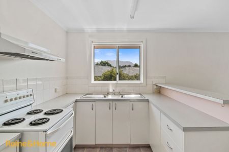 2/5 Whitewater Crescent, Kingston, TAS 7050 - Photo 3