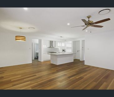 Modern and spacious family home in prime location available for rent - Photo 2