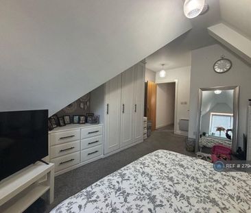 3 bedroom penthouse to rent - Photo 3