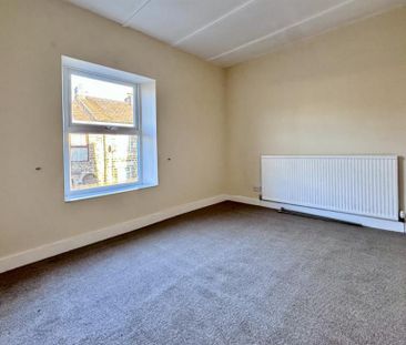 2 Bedroom End Terrace To Let - Photo 2
