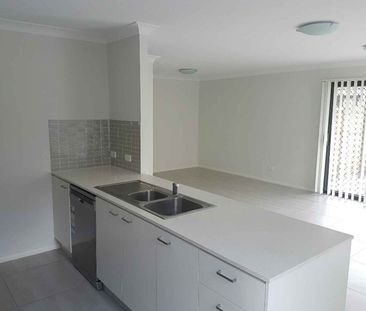 MORAYFIELD - FAMILY & SCHOOLS - Photo 6