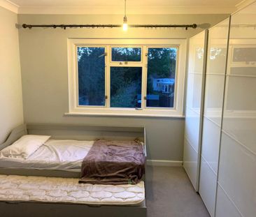 4 bedroom terraced house to rent - Photo 5