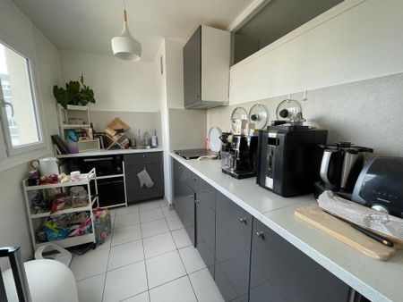 Location Appartement 2 pièces 45m² - Photo 2