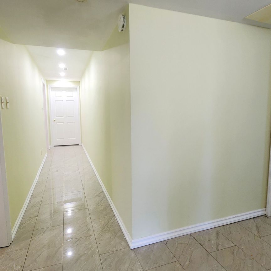 For Lease - 31 Hoptree Avenue, Toronto, Ontario - Photo 1