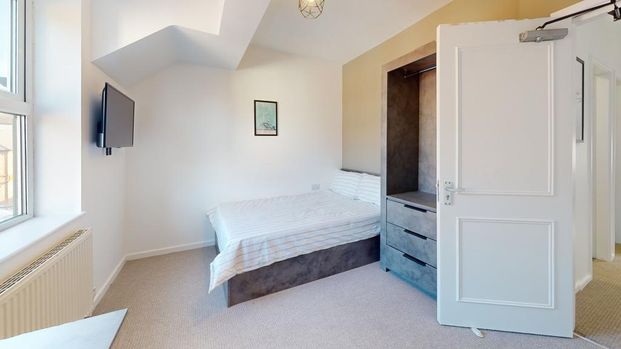 6 bedroom house to rent - Photo 1