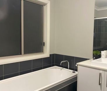 4-bedroom shared house, Pastureland St - Photo 4