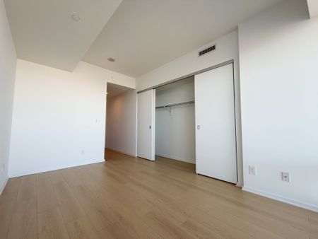 For Lease - 1 Bloor Street Unit# 5609, Toronto, Ontario - Photo 2