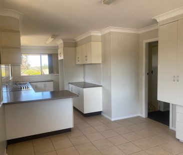 Spacious Family home on North Hill - Photo 5