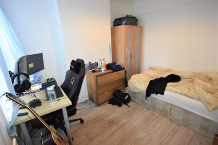 5 bedroom terraced house to rent - Photo 2