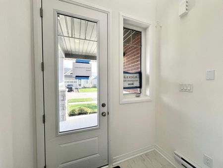 For Lease - 542 Hudson Crescent, Midland, Ontario - Photo 2