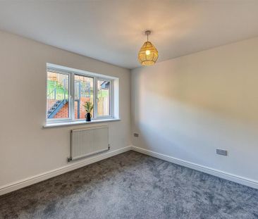 2 bedroom detached bungalow to rent - Photo 3