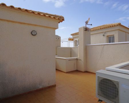 Urb Altos de la Bahia, Torrevieja - Photo 4